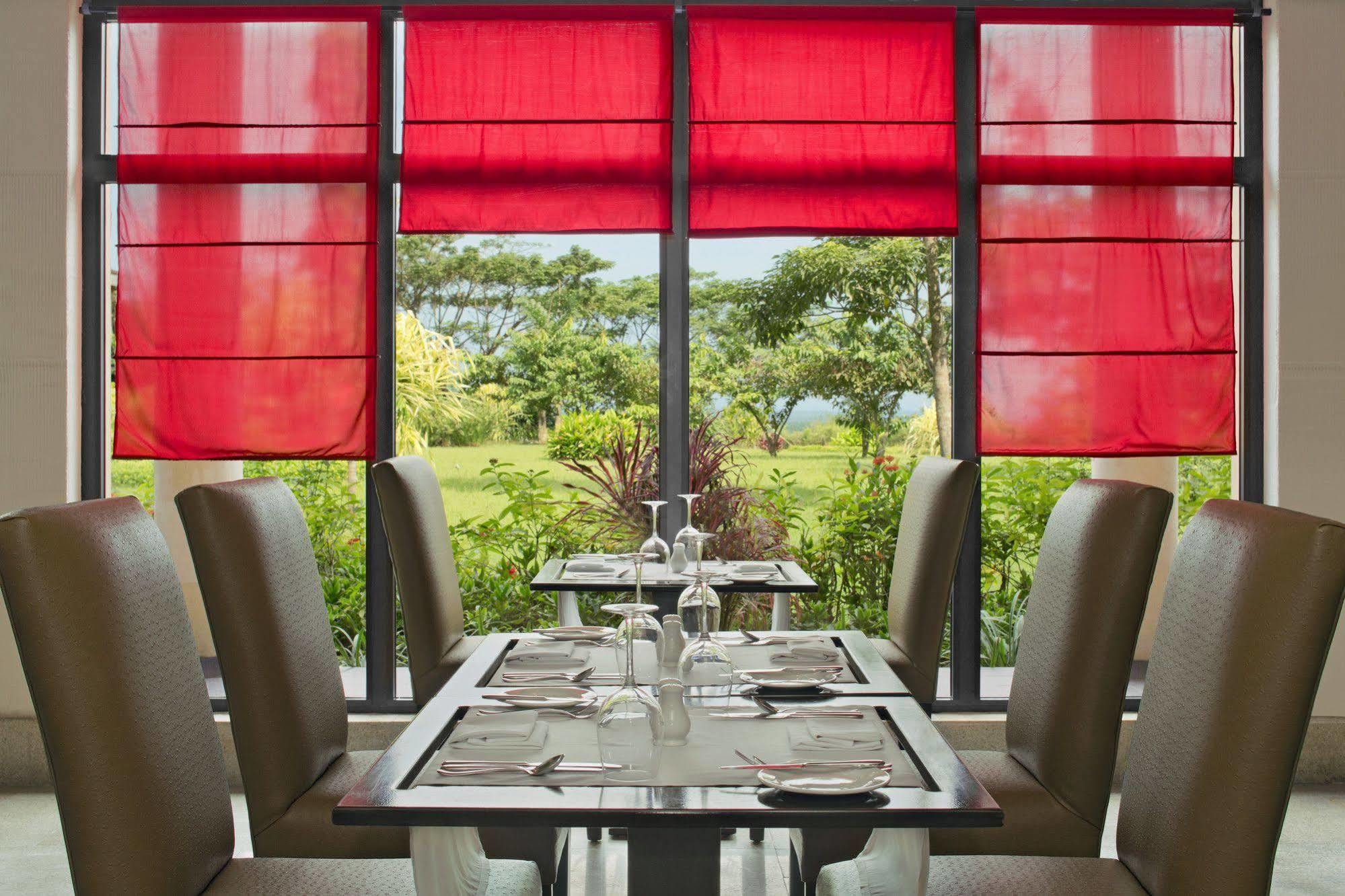 Ibom Hotel & Golf Resort Uyo Extérieur photo